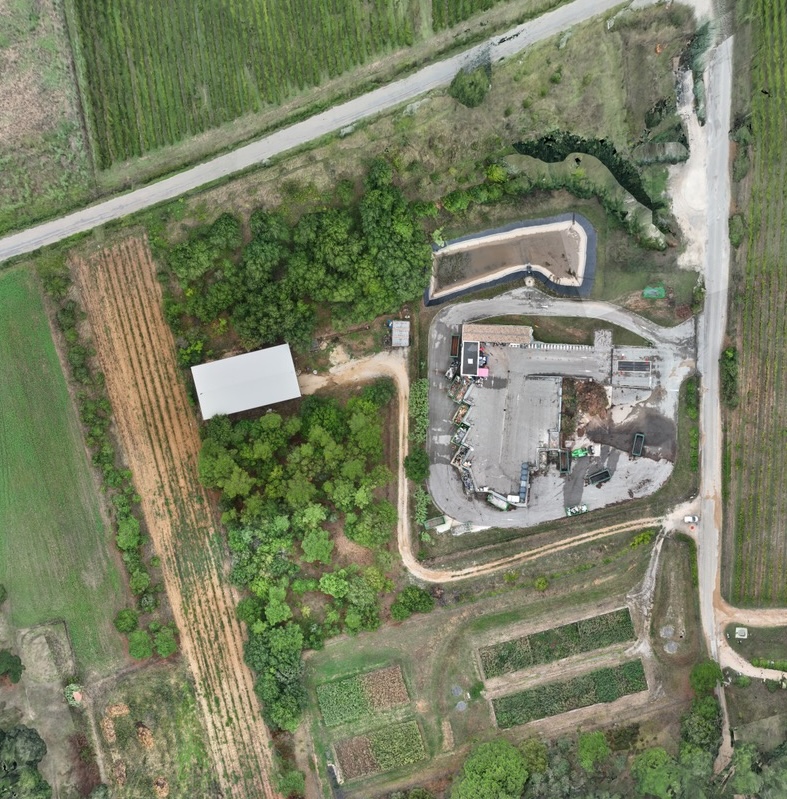 Vue a&eacute;rienne du terrain